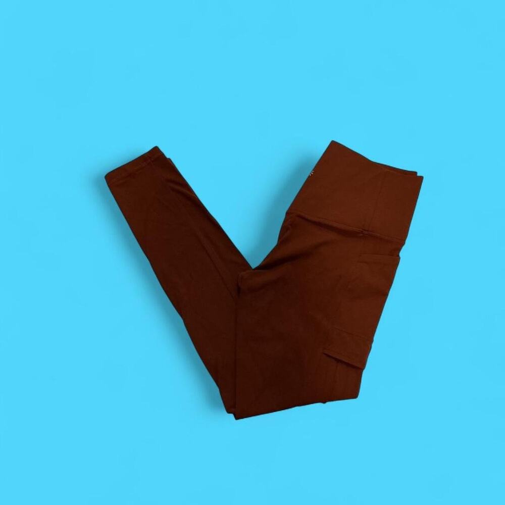 Athleta salutation cargo leggings
